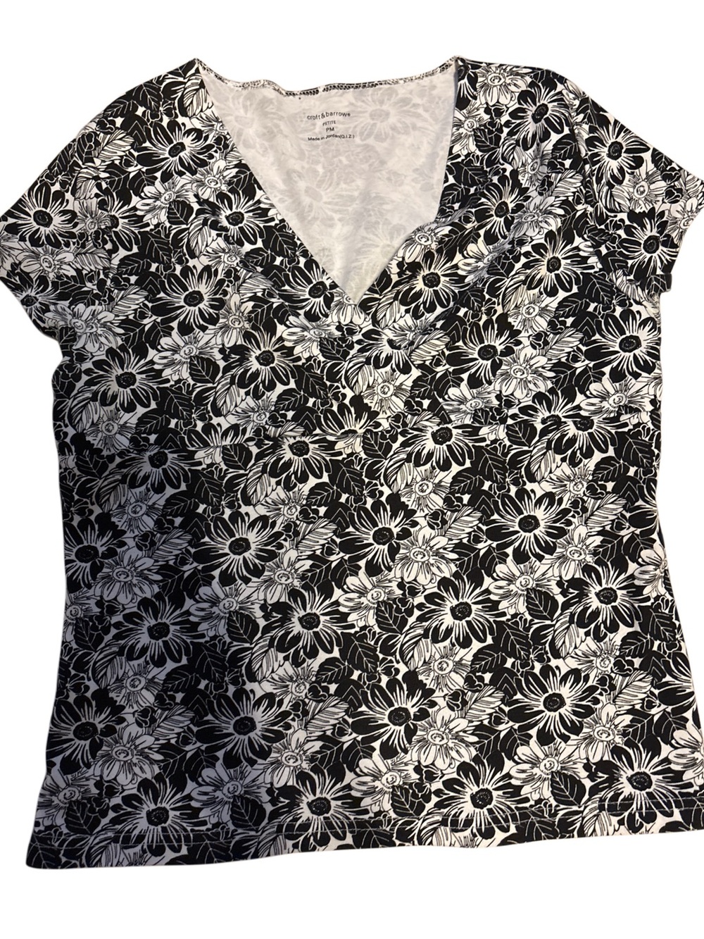 croft & barrow Black and White Floral V-Neck Tee